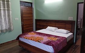 Crescent Moon Homestay